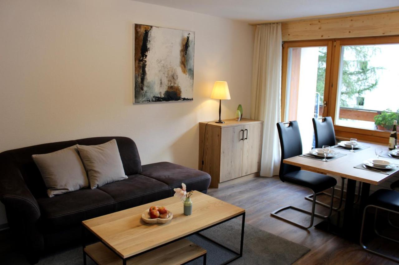 Haus Les Melezes C Apartment Zermatt Bagian luar foto