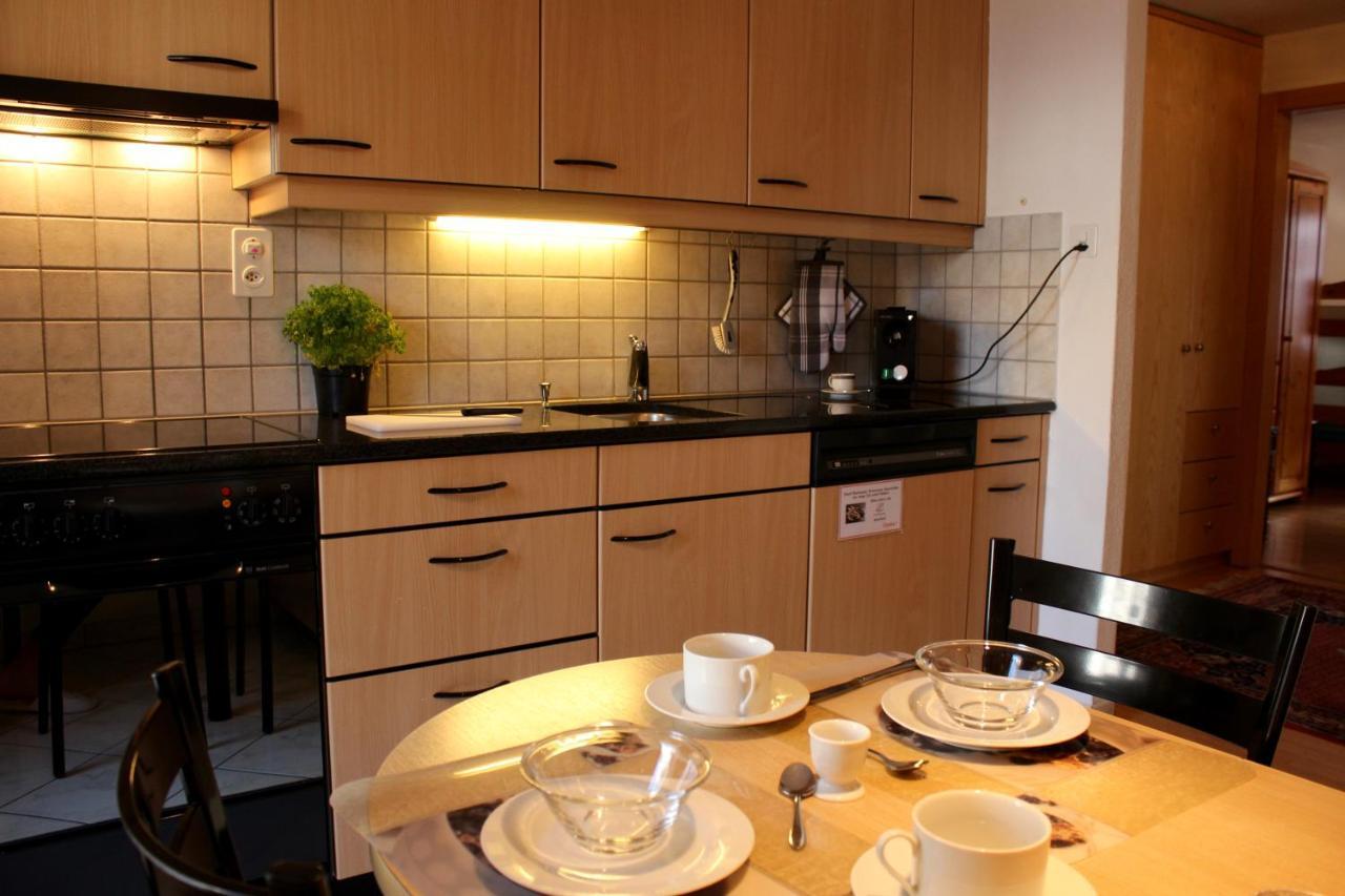 Haus Les Melezes C Apartment Zermatt Bagian luar foto