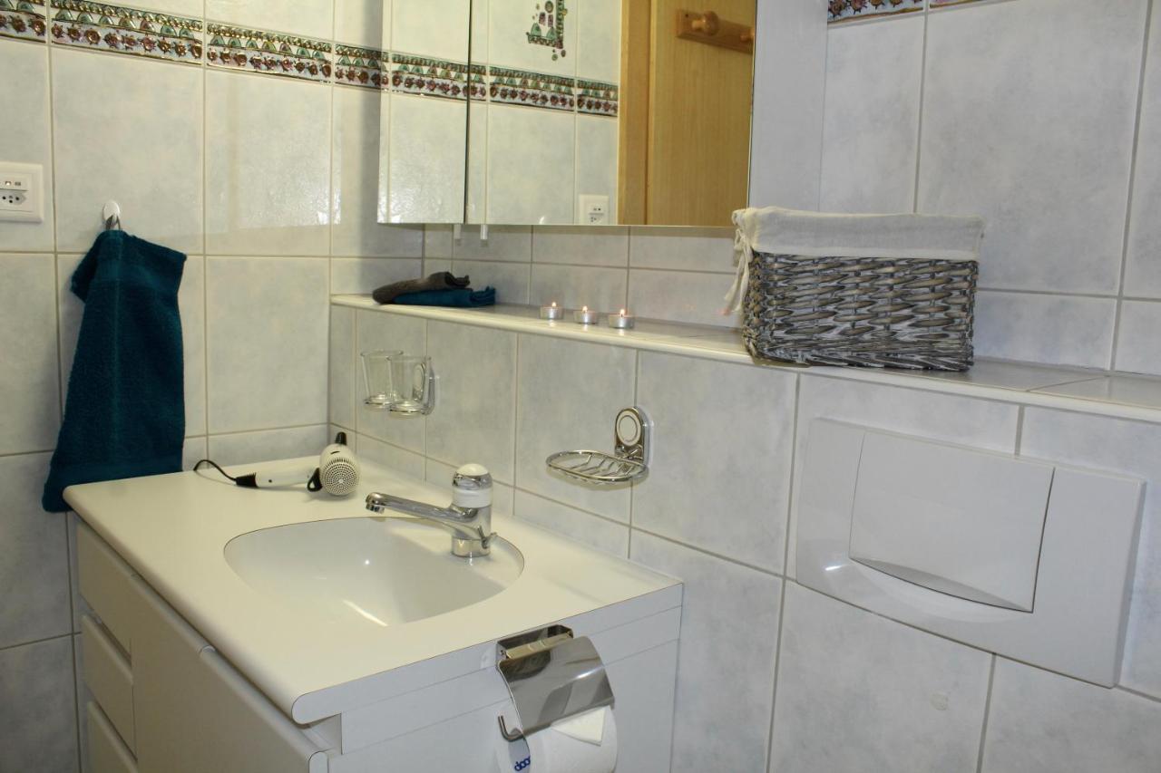 Haus Les Melezes C Apartment Zermatt Bagian luar foto