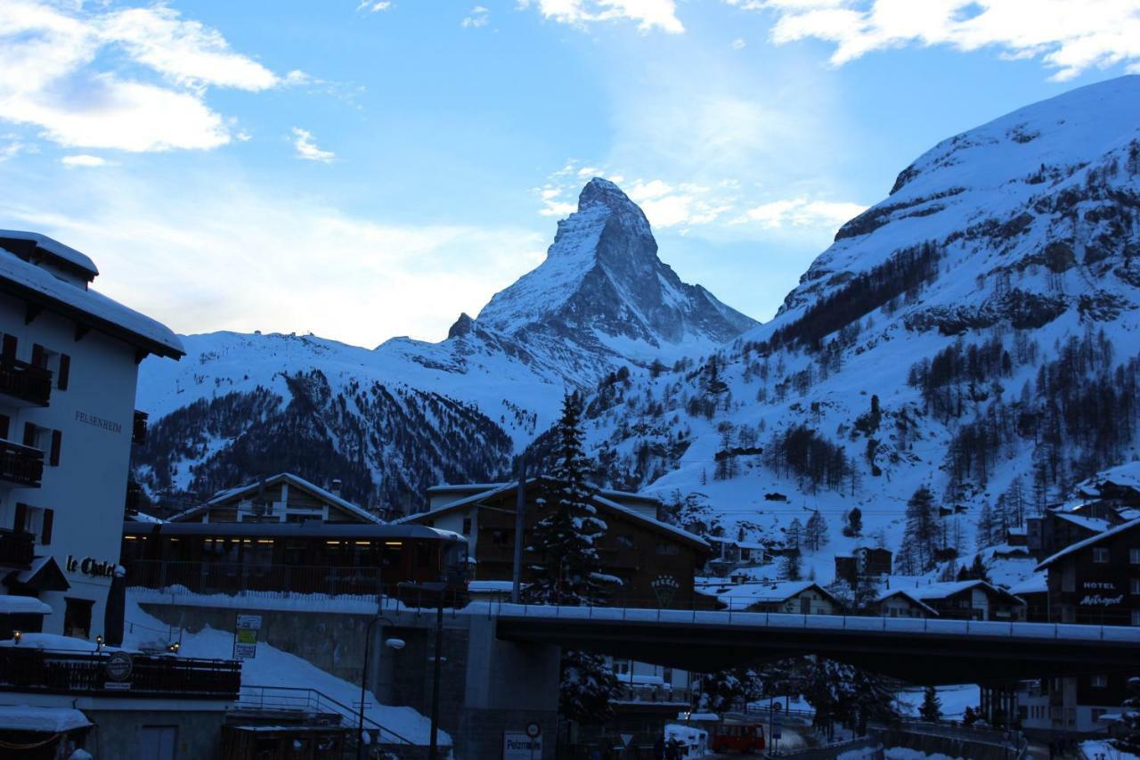 Haus Les Melezes C Apartment Zermatt Bagian luar foto